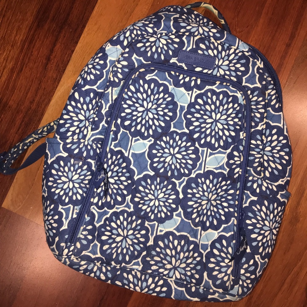 super cute, great condition vera bradley backpack